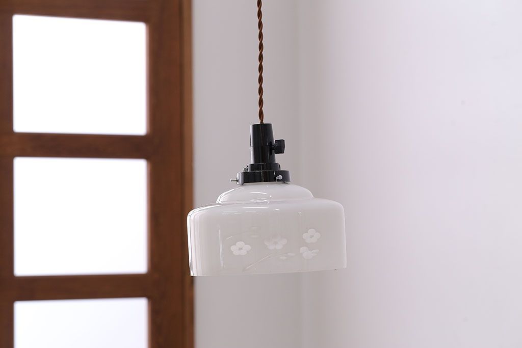 昭和レトロ　吊り下げ照明(1)