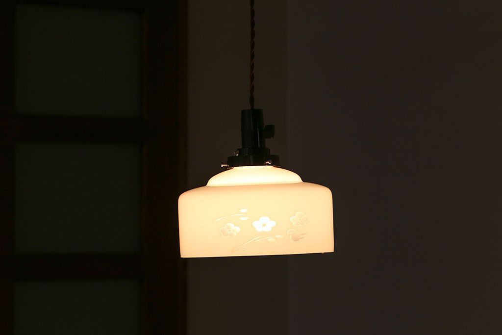 昭和レトロ　吊り下げ照明(1)
