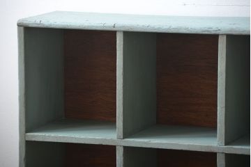 アンティーク家具　 アンティークペイント　小さなマス目棚(1)