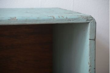 アンティーク家具　 アンティークペイント　小さなマス目棚(1)