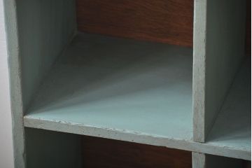 アンティーク家具　 アンティークペイント　小さなマス目棚(1)