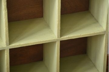 アンティーク家具　 アンティークペイント　小さなマス目棚(2)