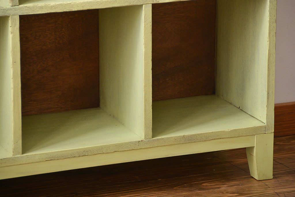 アンティーク家具　 アンティークペイント　小さなマス目棚(2)