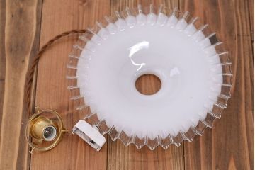 イギリスアンティーク　かわいいフリルシェード照明(4)