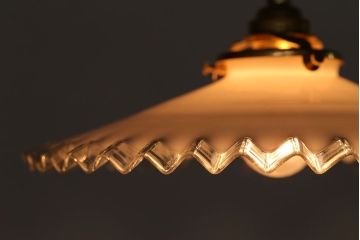 イギリスアンティーク　かわいいフリルシェード照明(6)