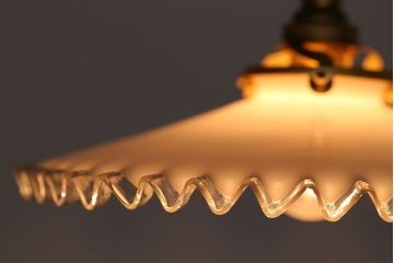 イギリスアンティーク　かわいいフリルシェード照明(7)