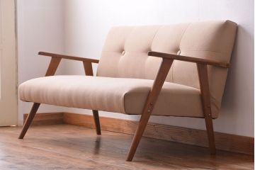 アンティーク家具　シンプルな2.5人掛けソファ