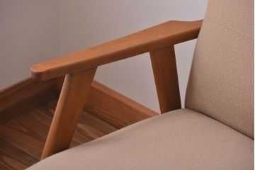 アンティーク家具　シンプルな2.5人掛けソファ