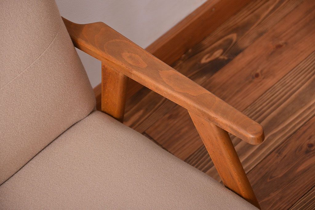 アンティーク家具　シンプルな2.5人掛けソファ