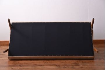 アンティーク家具　シンプルな2.5人掛けソファ