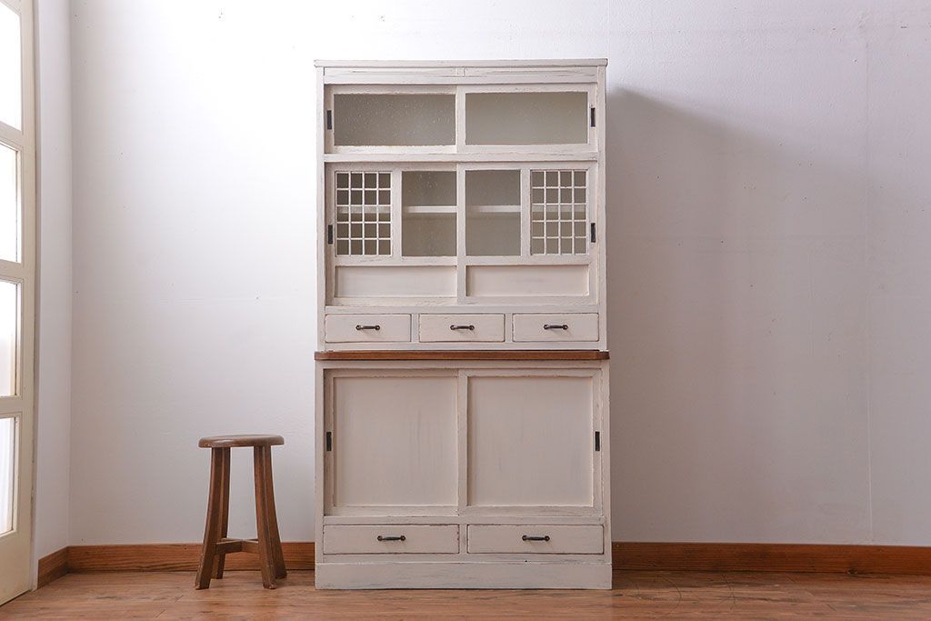 アンティーク家具　アンティークペイント　お洒落な食器棚