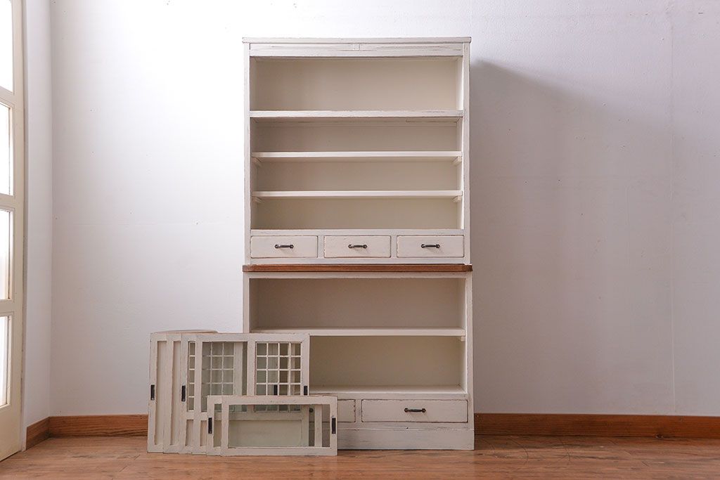 アンティーク家具　アンティークペイント　お洒落な食器棚