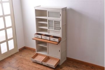 アンティーク家具　アンティークペイント　お洒落な食器棚