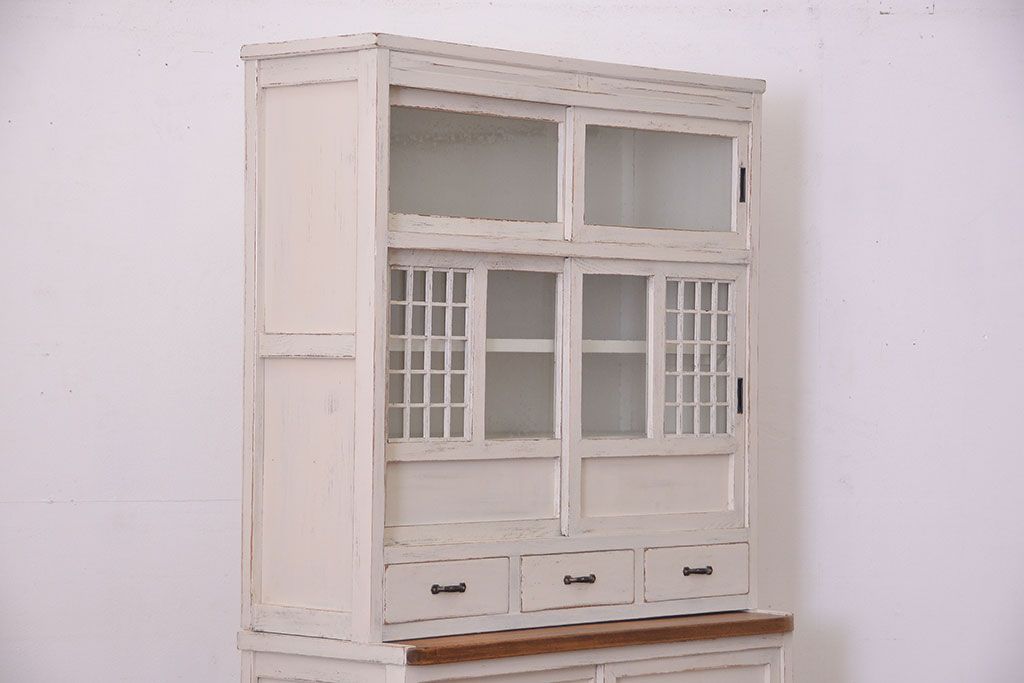 アンティーク家具　アンティークペイント　お洒落な食器棚