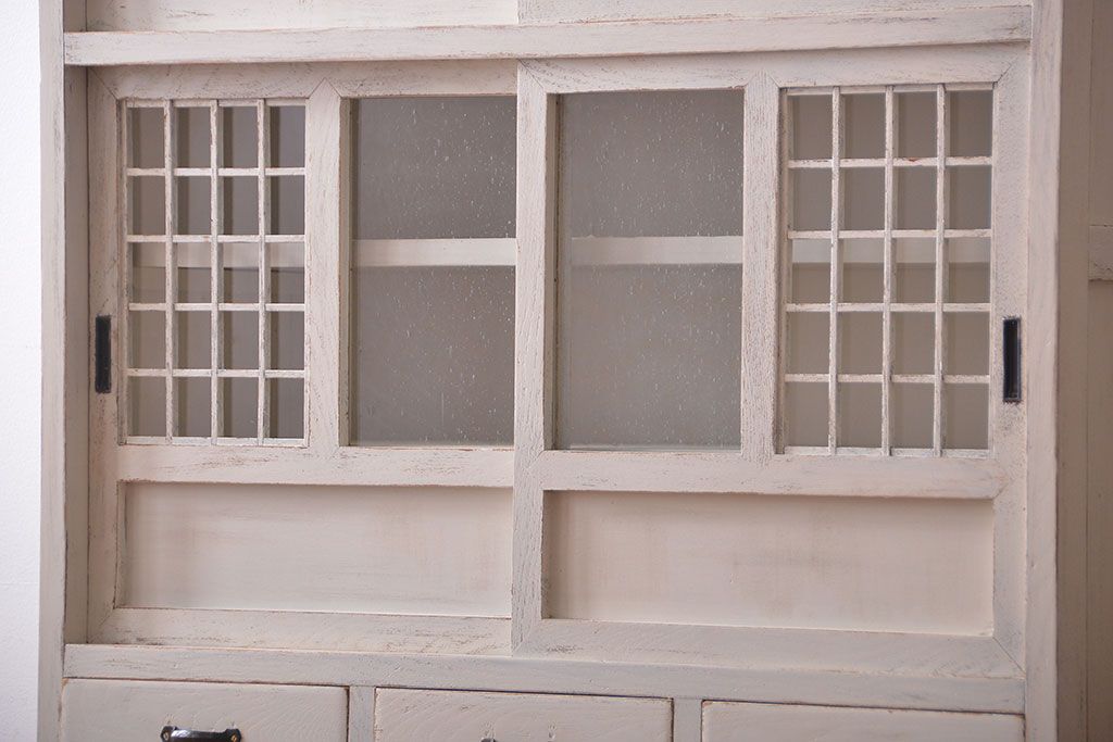 アンティーク家具　アンティークペイント　お洒落な食器棚