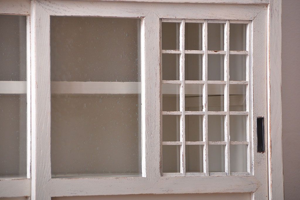 アンティーク家具　アンティークペイント　お洒落な食器棚