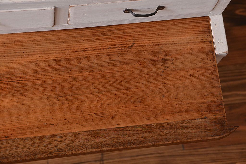 アンティーク家具　アンティークペイント　お洒落な食器棚