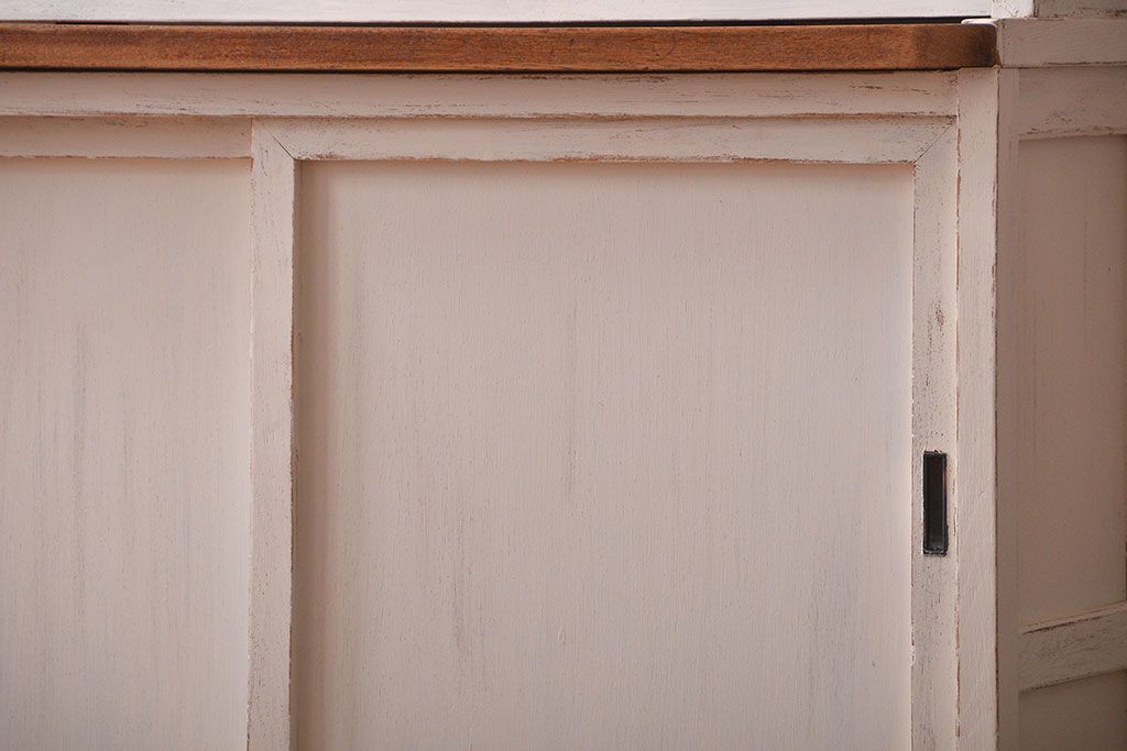 アンティーク家具　アンティークペイント　お洒落な食器棚