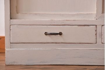 アンティーク家具　アンティークペイント　お洒落な食器棚