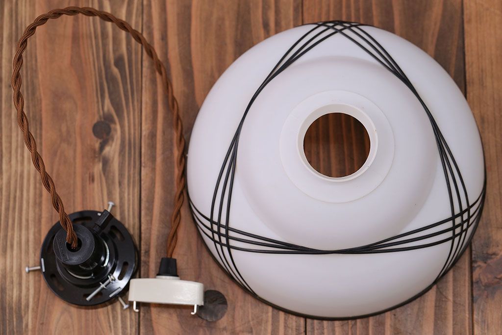 昭和レトロ モダンなセルライド照明