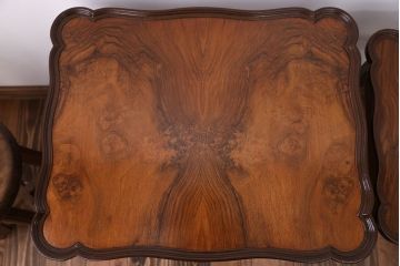 アンティーク家具　イギリスアンティーク バールウォルナット天板ネストテーブル