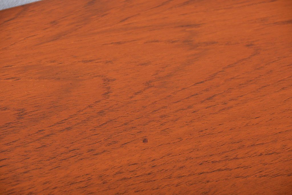 ヴィンテージ家具　北欧ビンテージ　チーク材　リビングボード