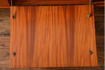 ヴィンテージ家具　北欧ビンテージ　チーク材　リビングボード