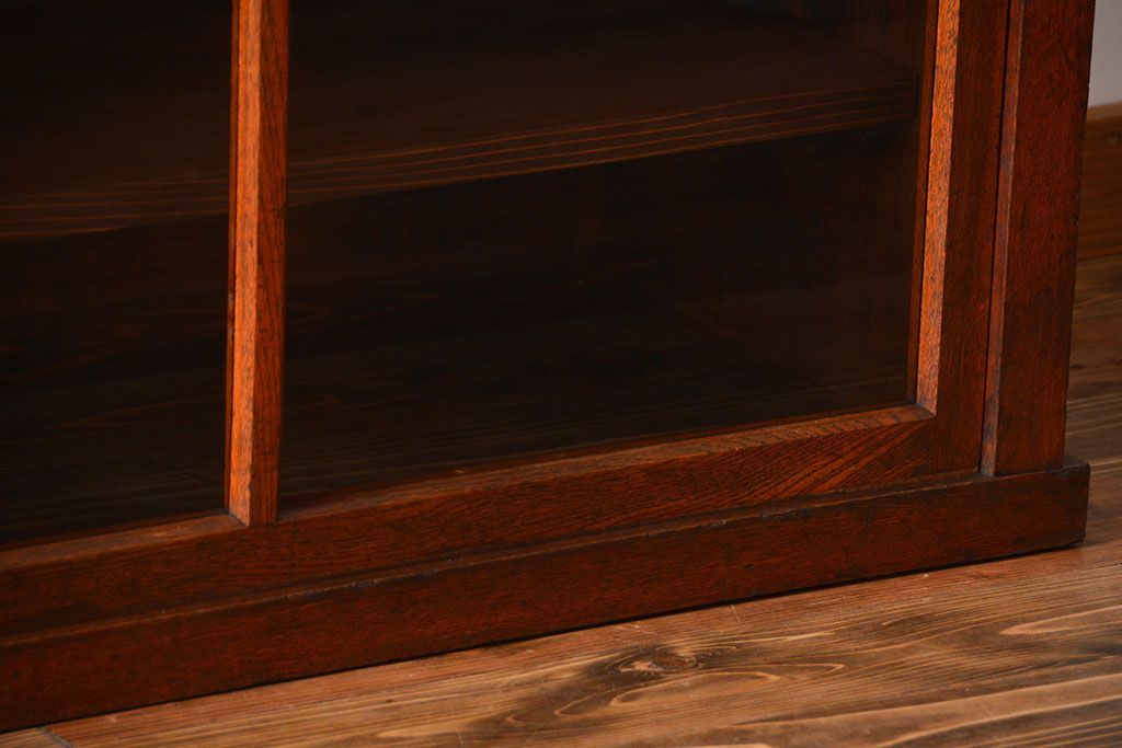 アンティーク家具　アンティーク　前面ナラ材の戸棚