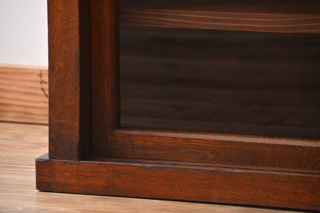 アンティーク家具　アンティーク　前面ナラ材の戸棚