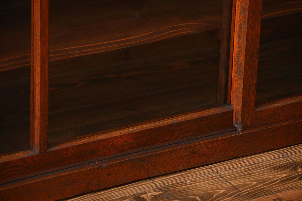 アンティーク家具　アンティーク　前面ナラ材の戸棚