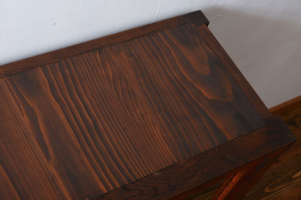 アンティーク家具　アンティーク　前面ナラ材脚付き戸棚