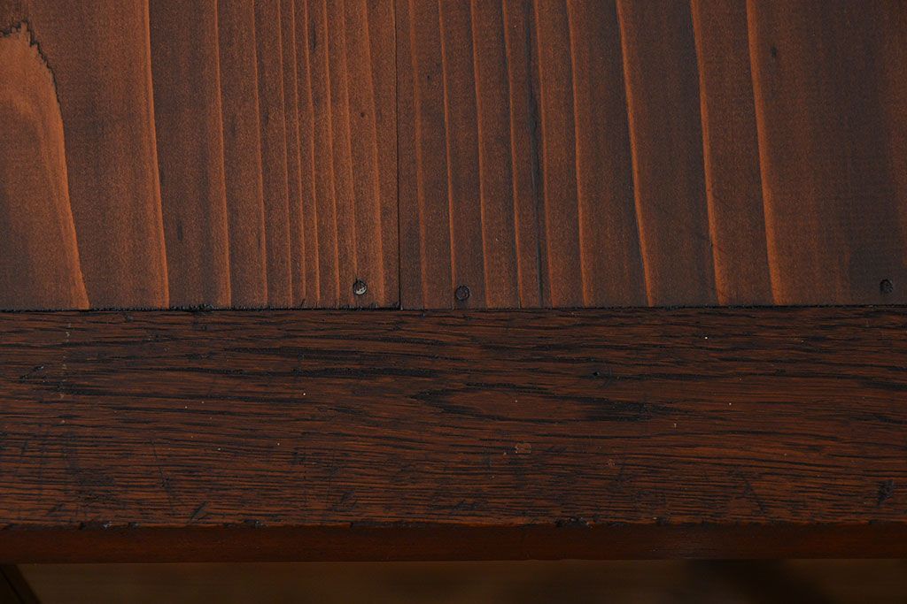 アンティーク家具　アンティーク　前面ナラ材脚付き戸棚