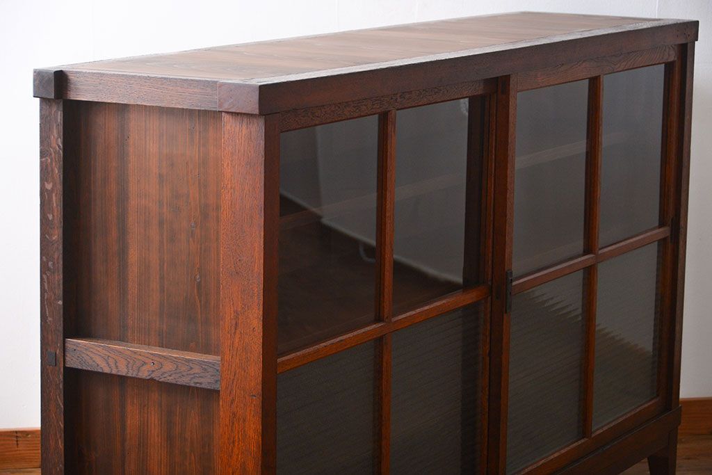 アンティーク家具　アンティーク　前面ナラ材脚付き戸棚