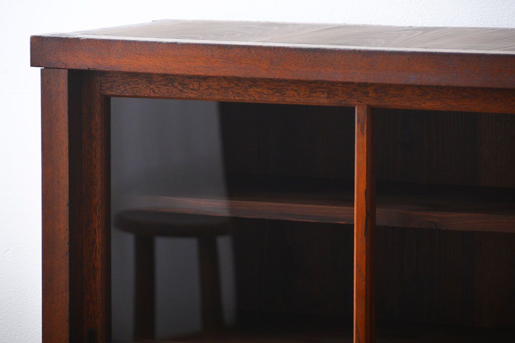 アンティーク家具　アンティーク　前面ナラ材脚付き戸棚