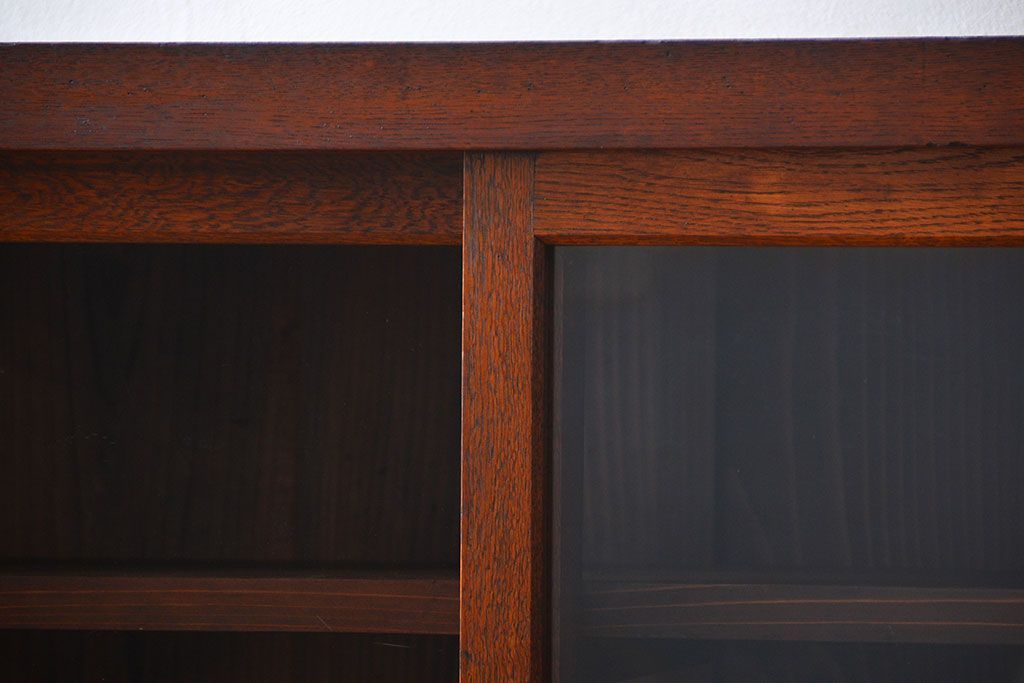 アンティーク家具　アンティーク　前面ナラ材脚付き戸棚