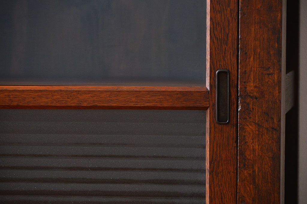 アンティーク家具　アンティーク　前面ナラ材脚付き戸棚