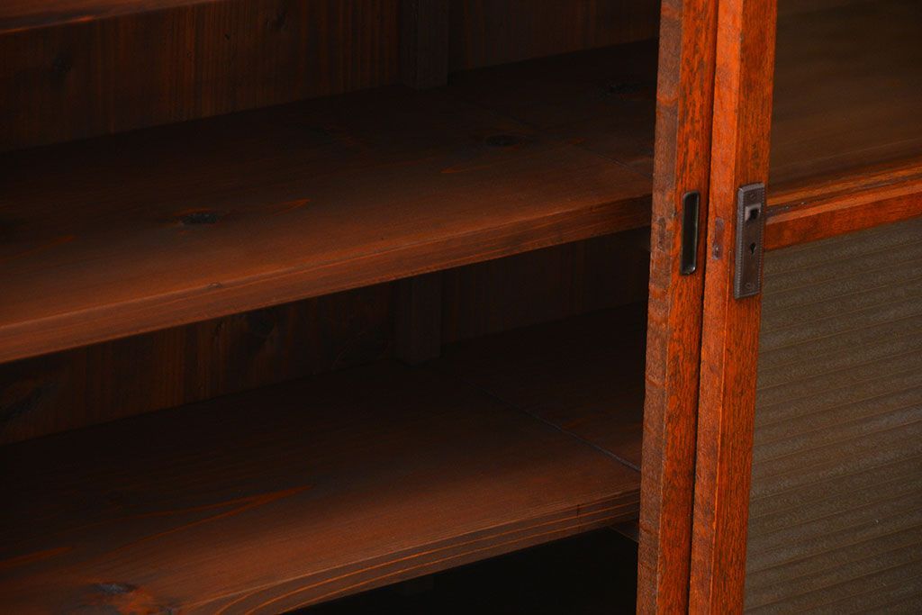 アンティーク家具　アンティーク　前面ナラ材脚付き戸棚