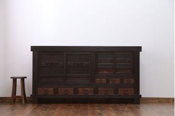 アンティーク家具　古民具・骨董 脚付き水屋箪笥ローボード(テレビ台、キャビネット、収納棚)