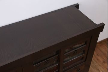 アンティーク家具　古民具・骨董 脚付き水屋箪笥ローボード(テレビ台、キャビネット、収納棚)