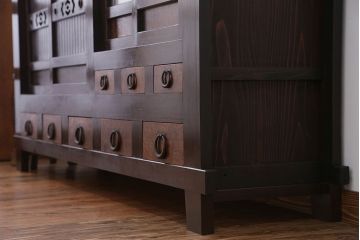 アンティーク家具　古民具・骨董 脚付き水屋箪笥ローボード(テレビ台、キャビネット、収納棚)