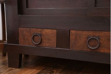 アンティーク家具　古民具・骨董 脚付き水屋箪笥ローボード(テレビ台、キャビネット、収納棚)