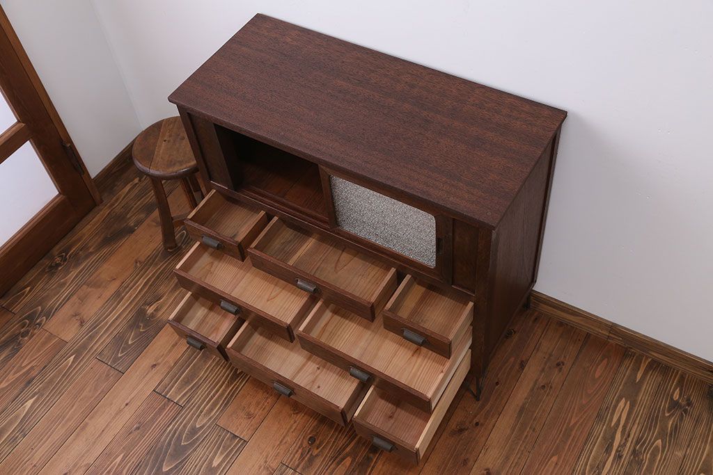 アンティーク家具　和製アンティーク　ダイヤガラス入り!引き出しいっぱい収納棚