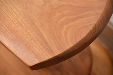 中古　家具工房雉子舎(kijiya)　ムーンスツール(定価約4万円)