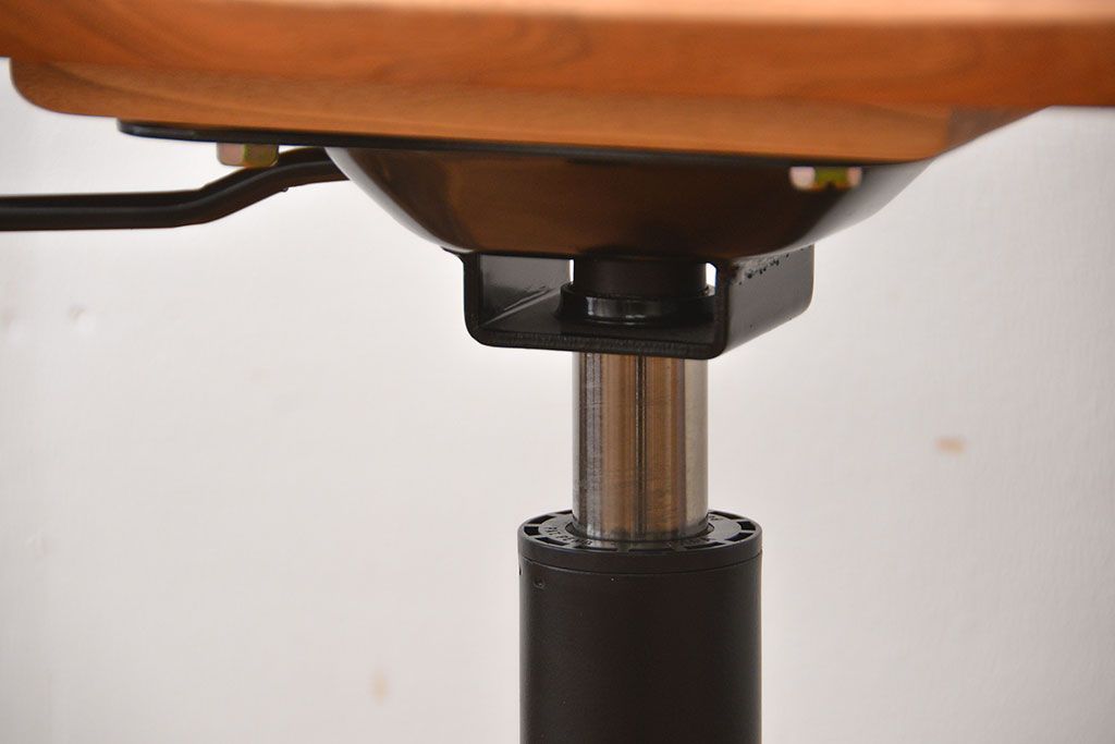 中古　家具工房雉子舎(kijiya)　ムーンスツール(定価約4万円)