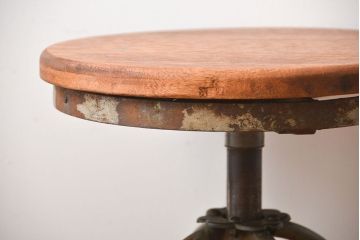 アンティーク家具　インダストリアルデザインの回転スツール