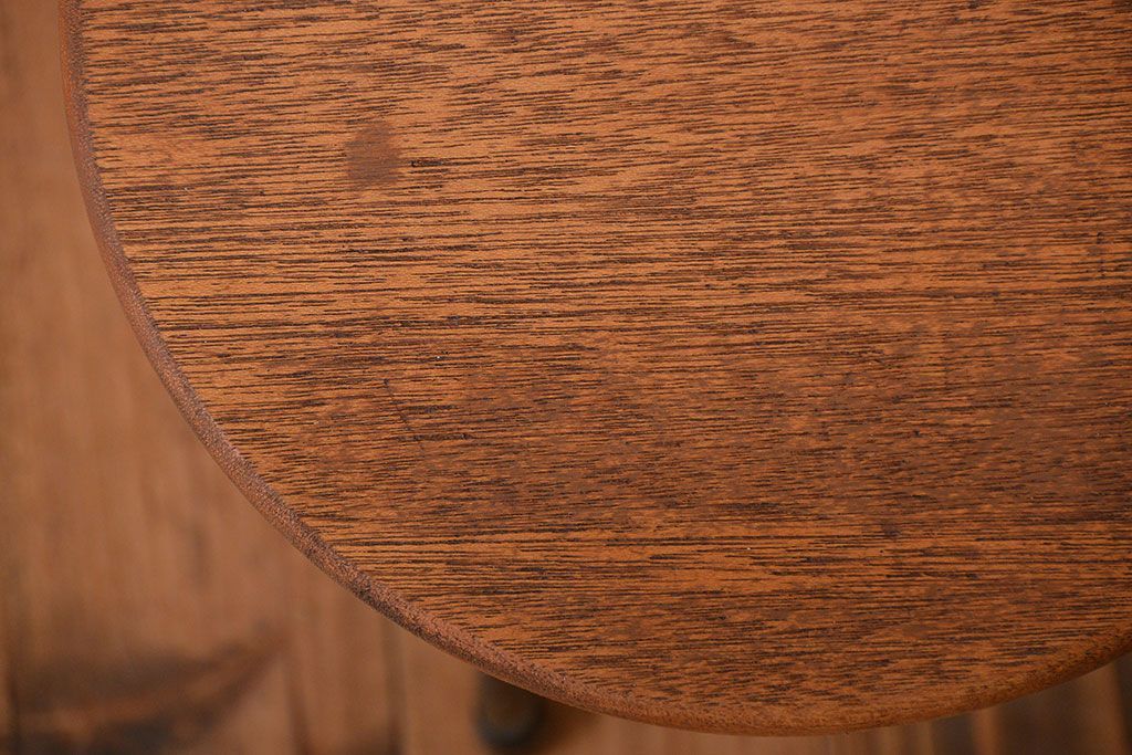 アンティーク家具　インダストリアルデザインの回転スツール