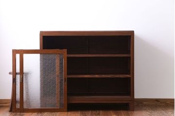 アンティーク家具　シンプルで可愛らしい収納棚