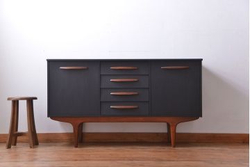 アンティーク家具　アンティークペイント　ミットセンチュリー　サイドボード