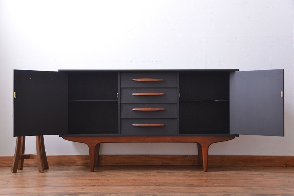 アンティーク家具　アンティークペイント　ミットセンチュリー　サイドボード