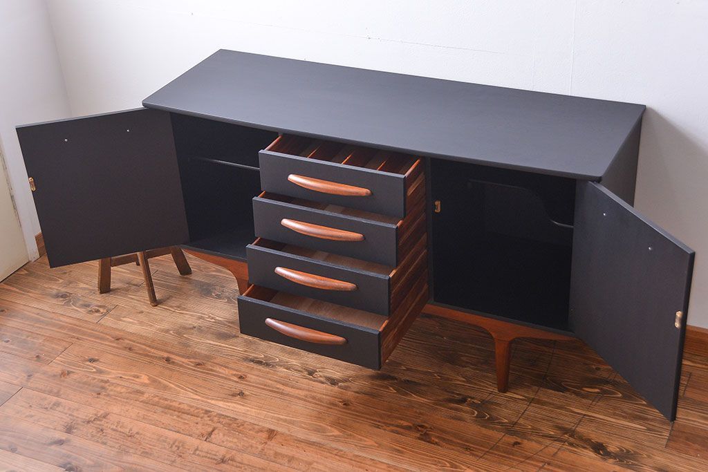 アンティーク家具　アンティークペイント　ミットセンチュリー　サイドボード